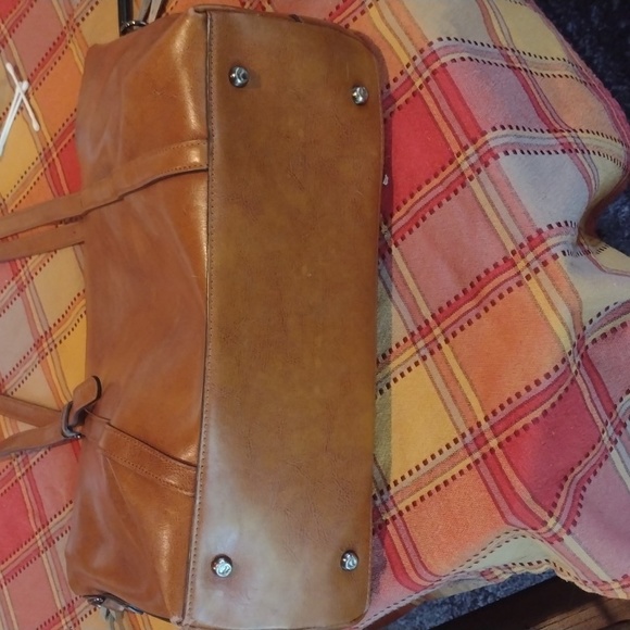 This is a brown leather computer bag - Picture 3 of 6